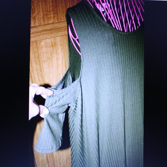 Step Up Women's Cold Shoulder Short Sleeve Olive green Dress, Sz 3XL - Picture 2 of 5